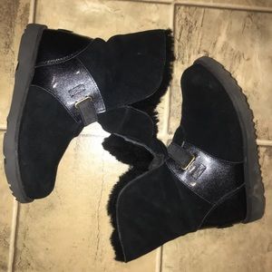 Youth girls black Ugg boots